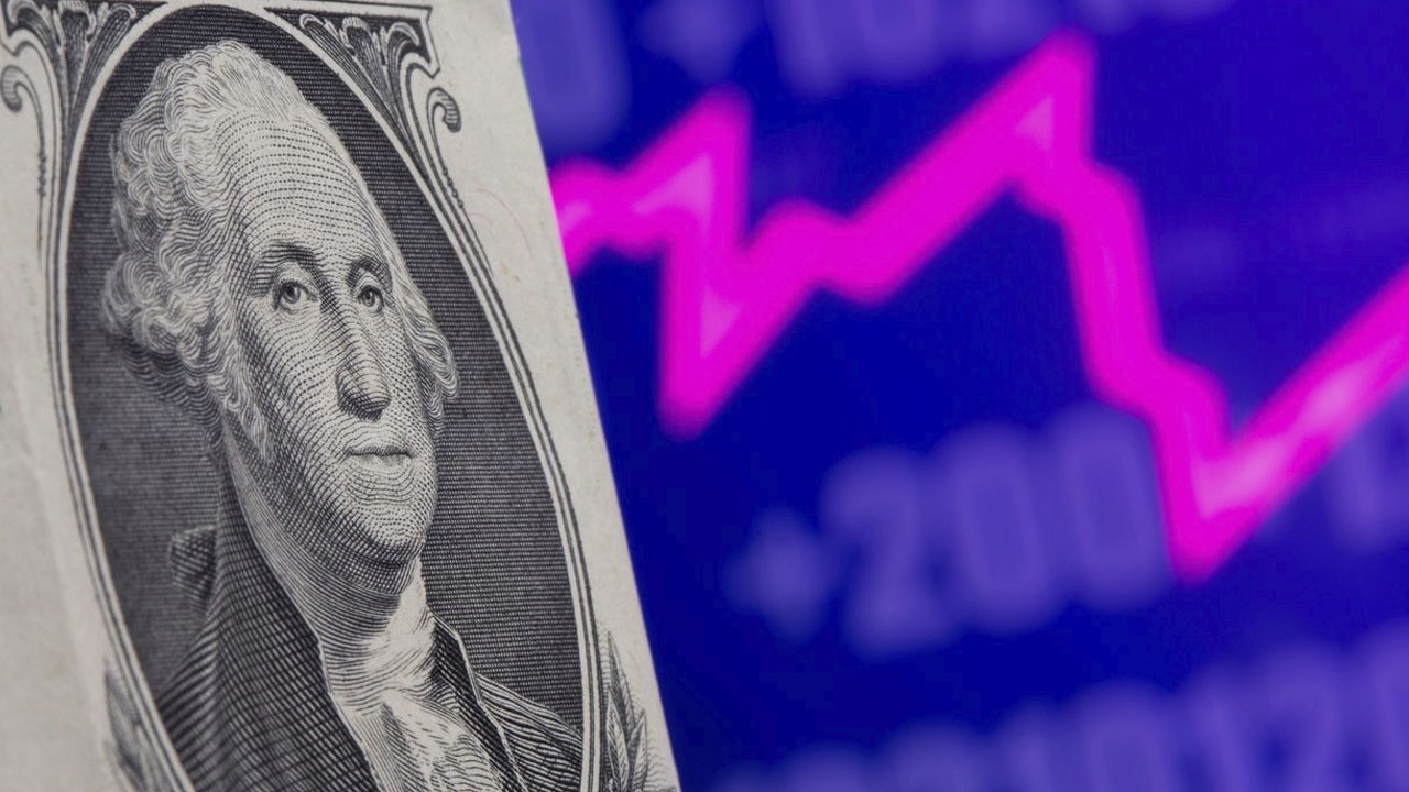 Dólar da un mínimo paso frente al peso en cierre de cotización hoy 20 de diciembre de 2022 en México