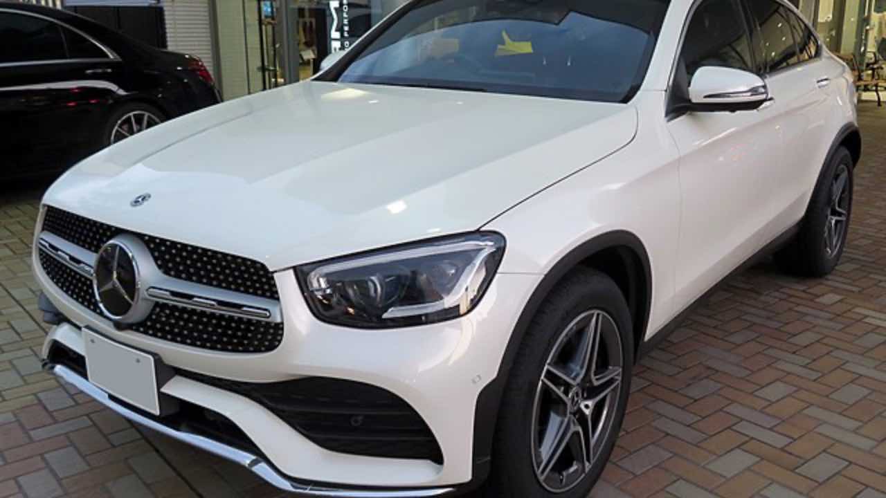 ¿Quién es el dueño de Mercedes-Benz?