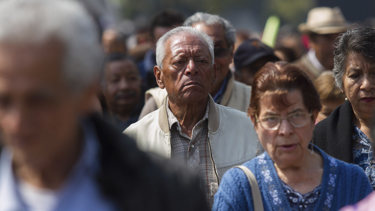 ¿Qué adultos mayores no cobrarán el pago de la Pensión del Bienestar en enero de 2023?