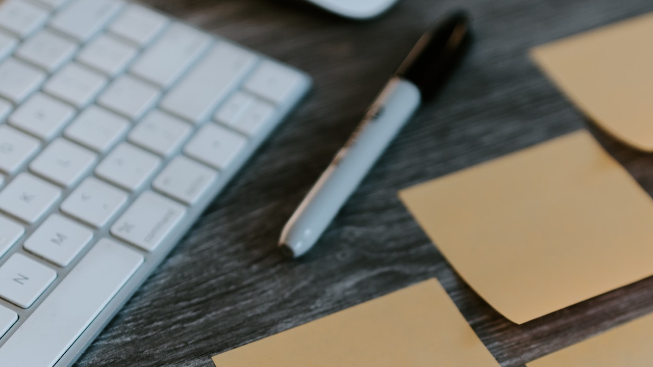 ¿Puedo RENUNCIAR a mi TRABAJO de un día para otro? Entérate