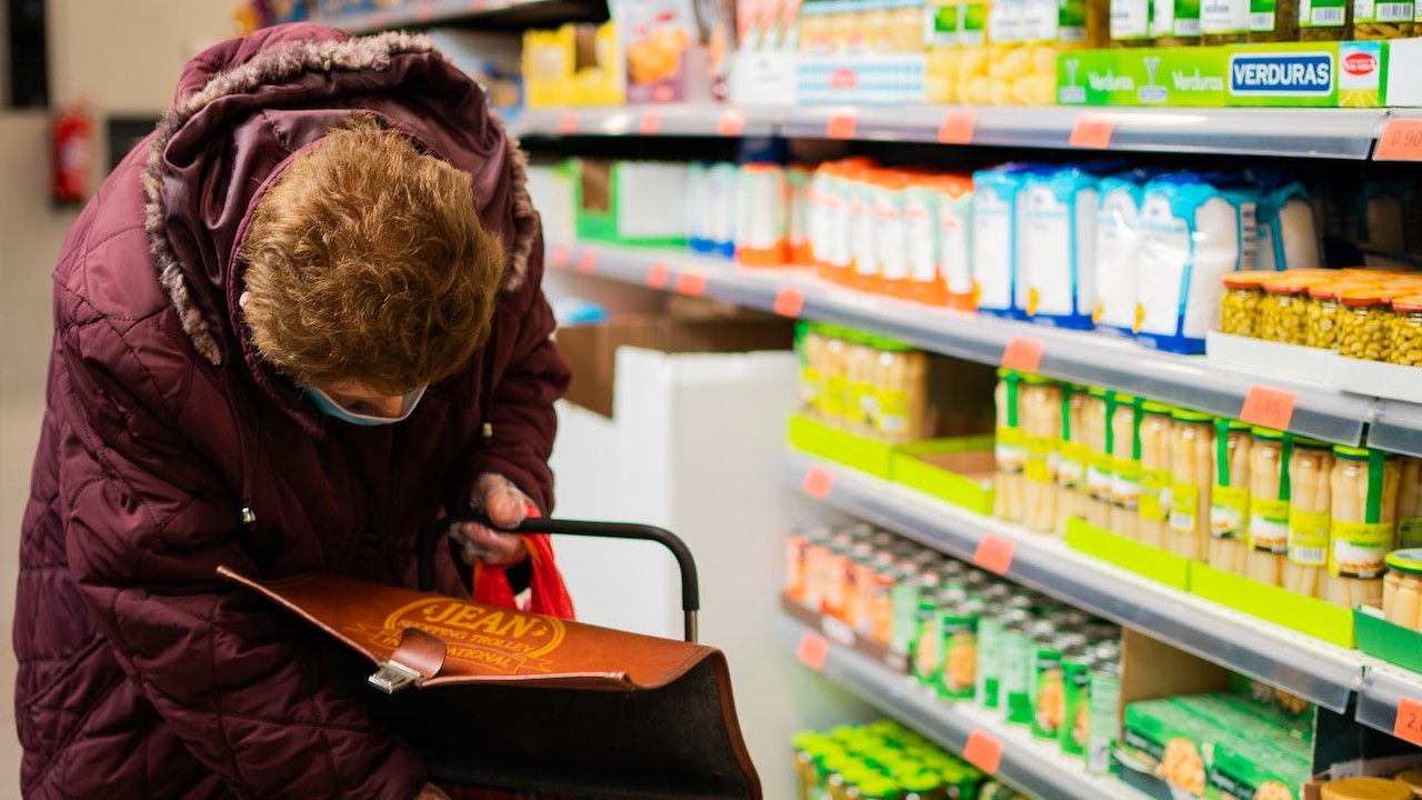 Aprende a identificar los vales de despensa falsos