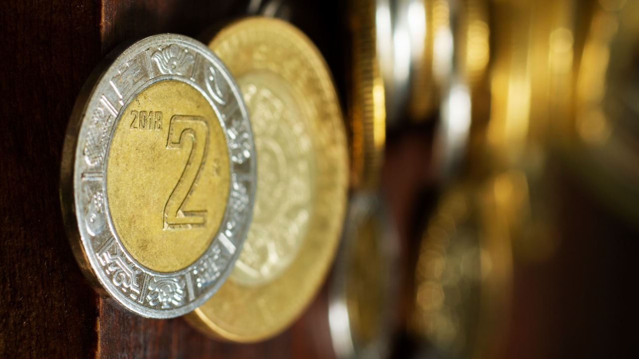 ¿Cómo revisar que no me están entregando una moneda falsa?