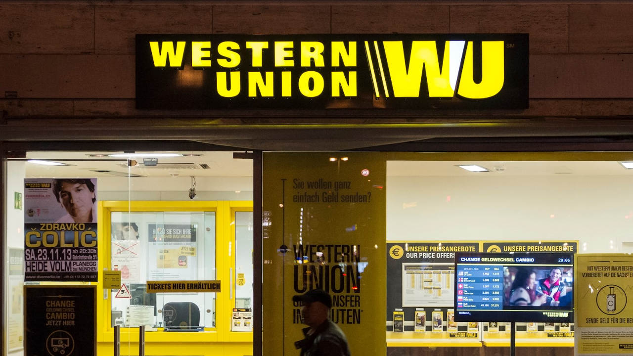 Cuba limita retiro de remesas, luego de que EEUU volviera a permitir envíos