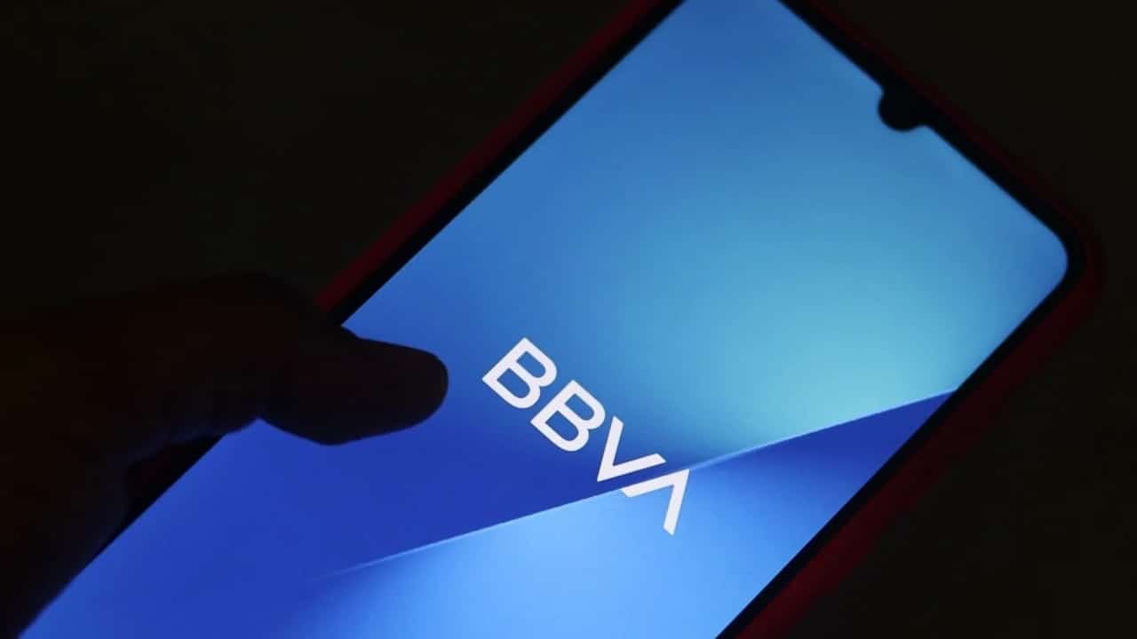 ¿Cuánto debo pagar de impuestos por transferencias de BBVA al SAT?