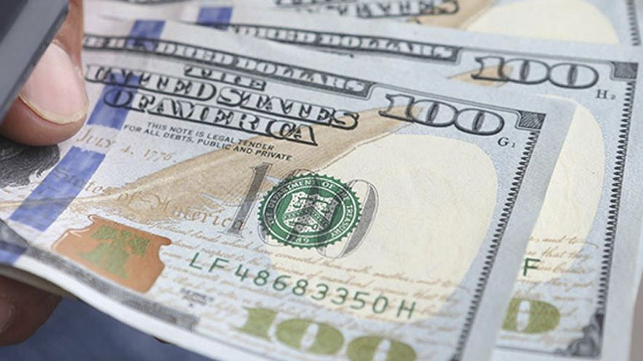 Dólar cede ligeramente en cierre cotización hoy 25 de enero de 2023 en México