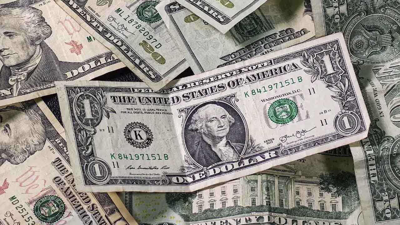 Dólar en cierra con mínimas ganancias en su cotización hoy 4 de enero de 2023 en México
