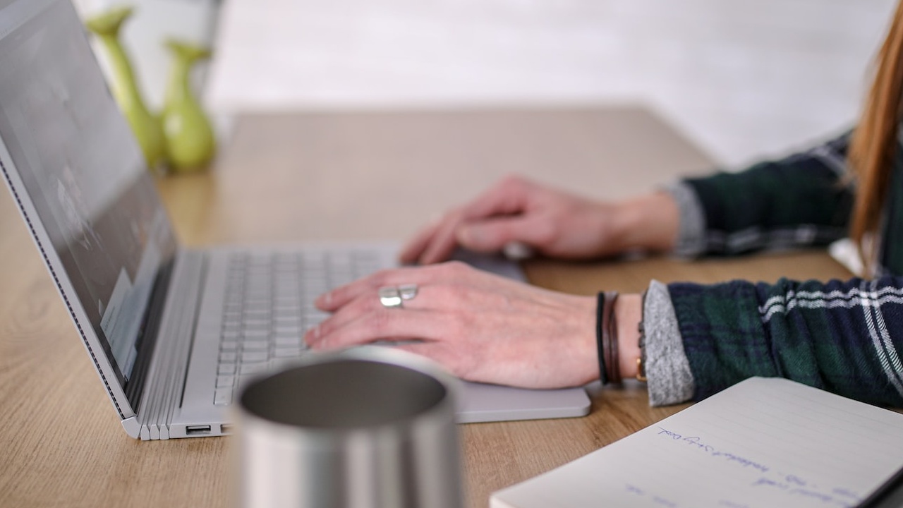 ¿Cómo formarte en la fila virtual del SAT para sacar una cita?