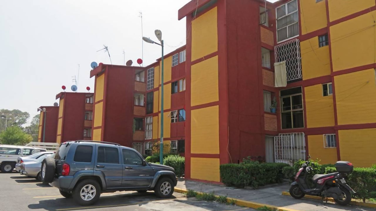 Comprar casa en CDMX: Necesitarás la mitad de tu sueldo por 28 años