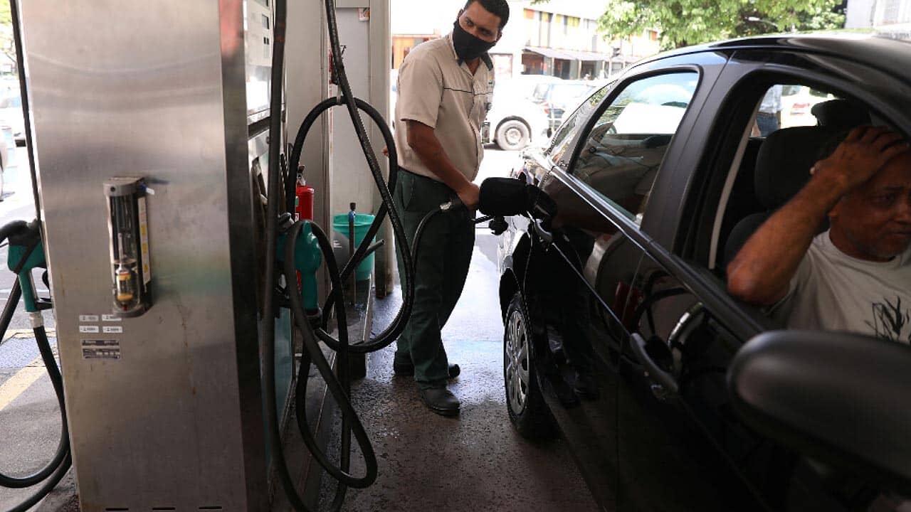 ¿Cuál es el precio de la gasolina y diésel hoy 20 de febrero de 2023 en México?