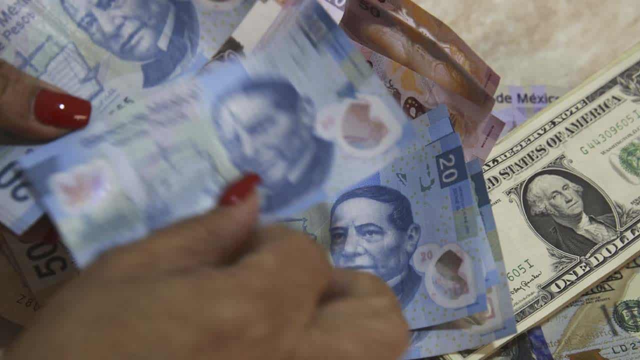 Dólar avanza tímidamente en cierre de cotización hoy 20 de febrero de 2023 en México