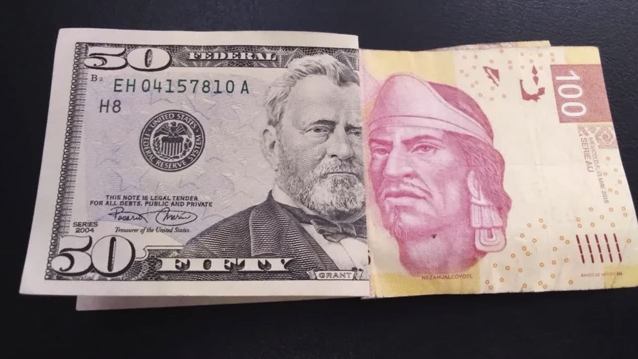 Dólar cae flechado ante el peso en cierre de cotización hoy 14 de febrero de 2023 en México