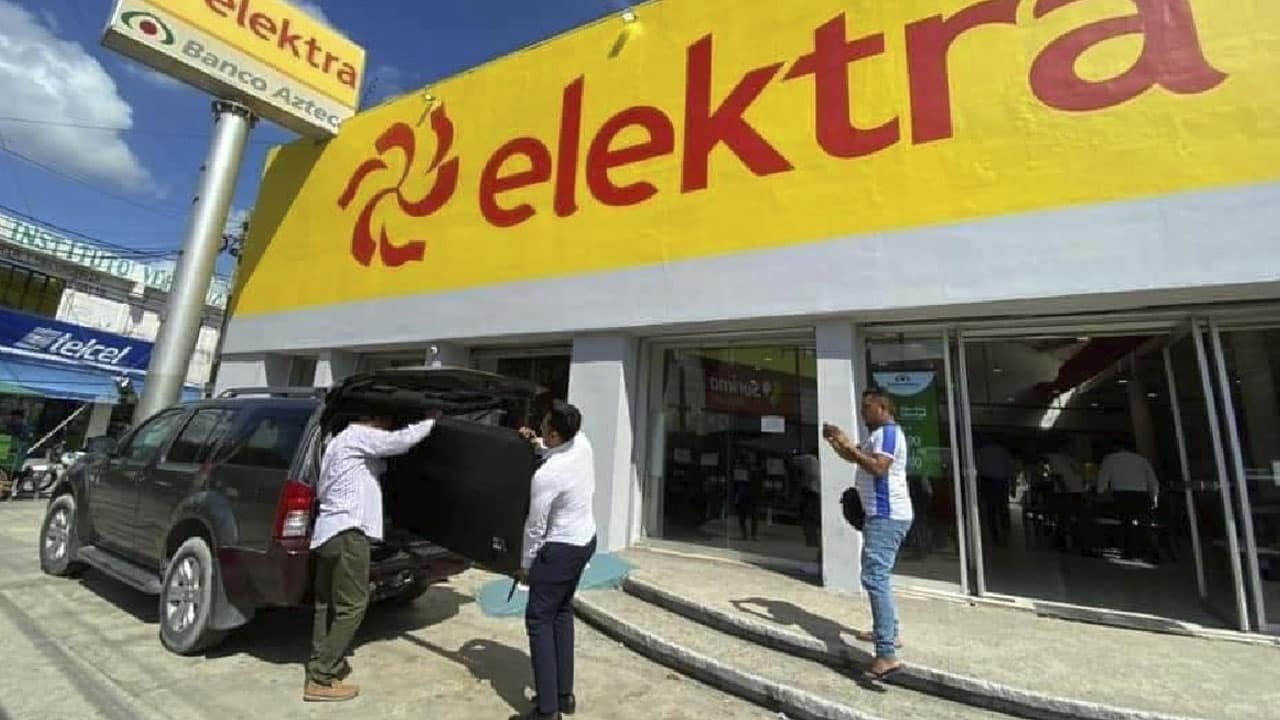 Embargan tienda Elektra por 750 mil pesos al perder juicio contra exempleado