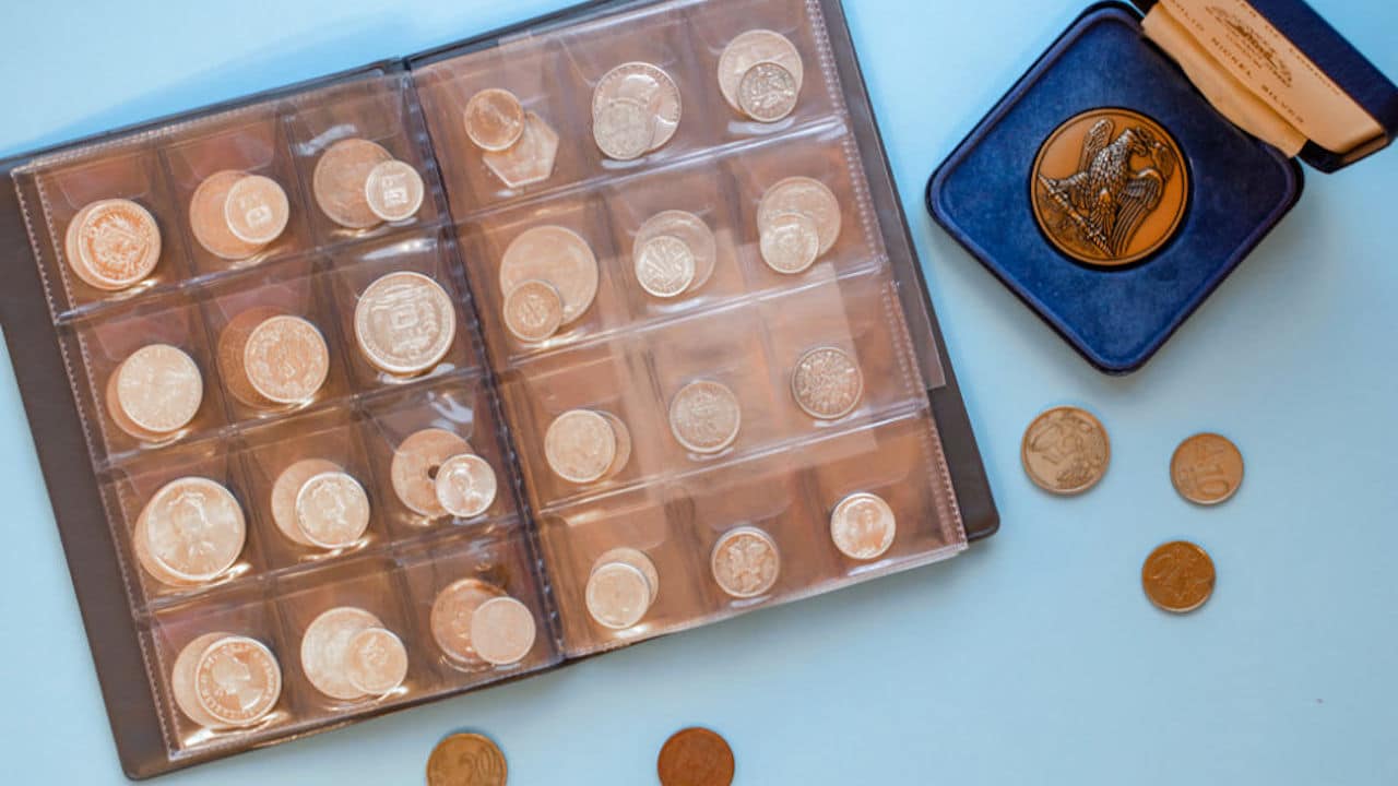 ¿A dónde puedo llevar a vender mis billetes y monedas?