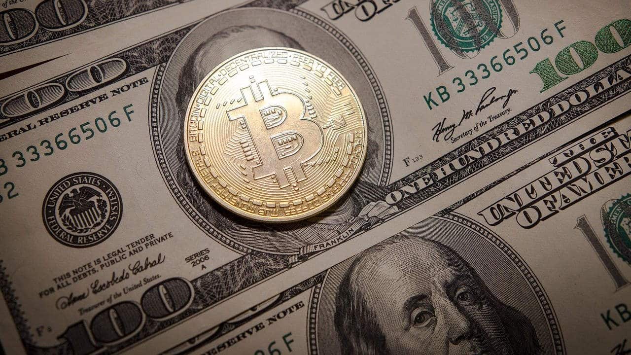 Bitcoin gana 15% tras intervención de EEUU para estabilizar el sistema bancario
