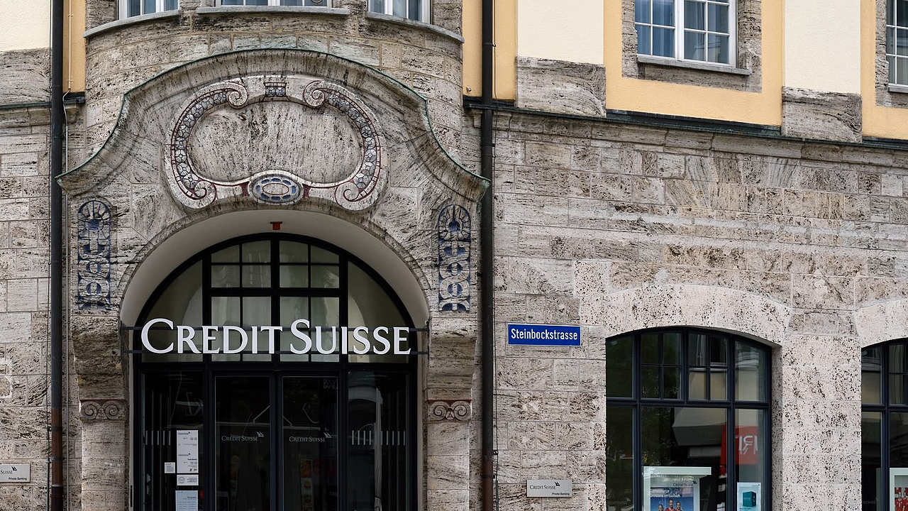 Te explicamos de qué trata la crisis de Credit Suisse