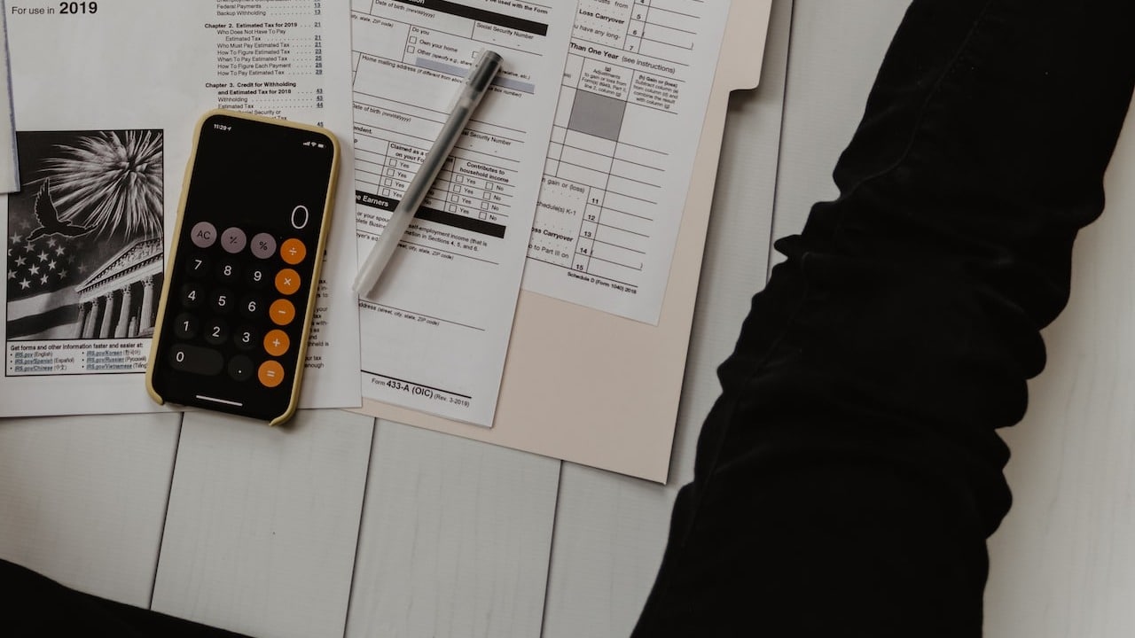 ¿Qué deducciones personales debes declarar al SAT este 2023?