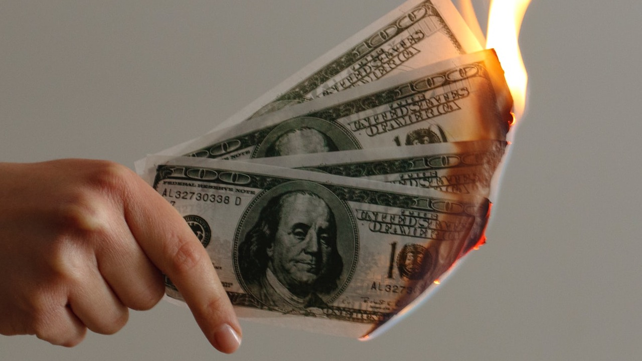 ¿Sabes cómo identificar las señales de malas finanzas? Entérate