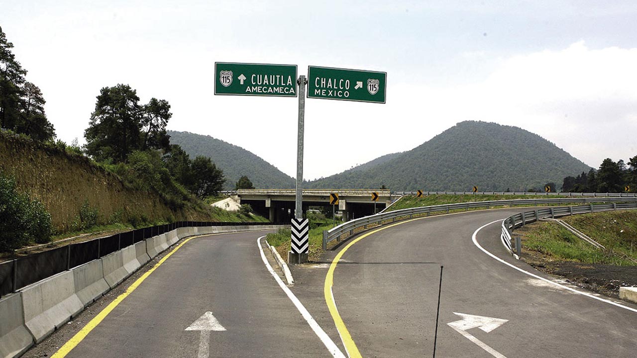 ¿Cuál es la multa por orinar en una carretera Federal de México?