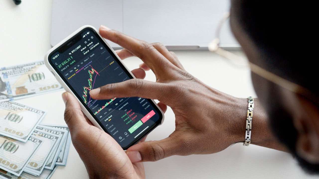 Cómo invertir en la bolsa de valores de manera efectiva