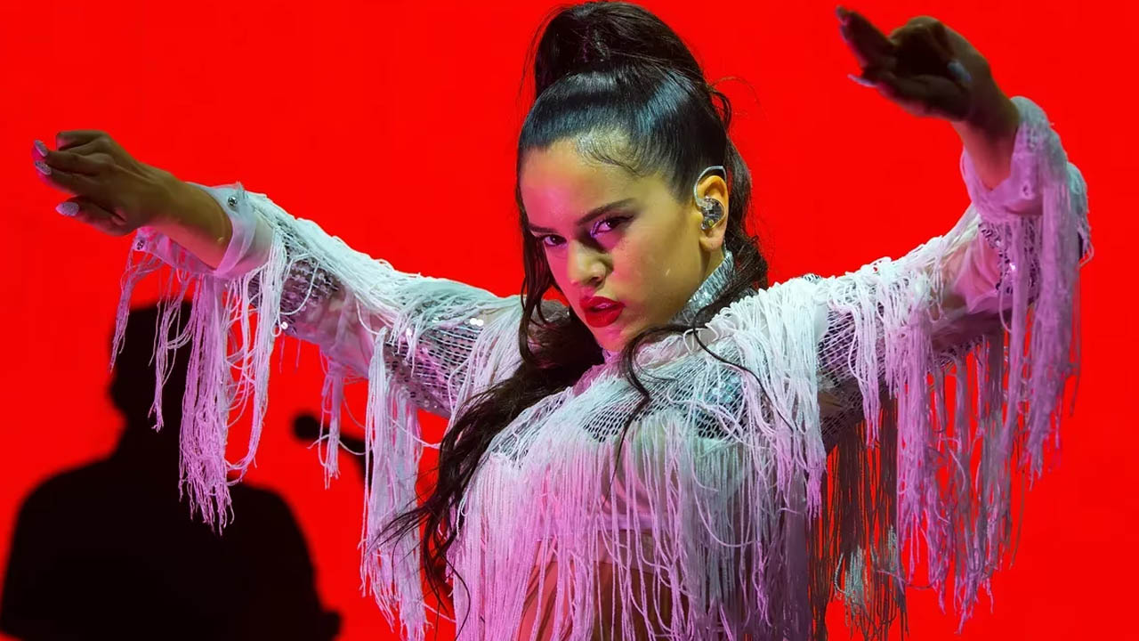 La Rosalia dará concierto gratuito en el Zócalo de la CDMX: Fechas para ver a la Motomami