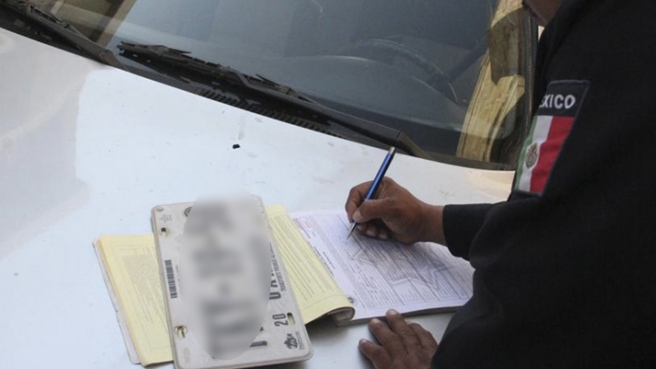 ¿Qué infracciones de tránsito ameritan el retiro de tu placa?