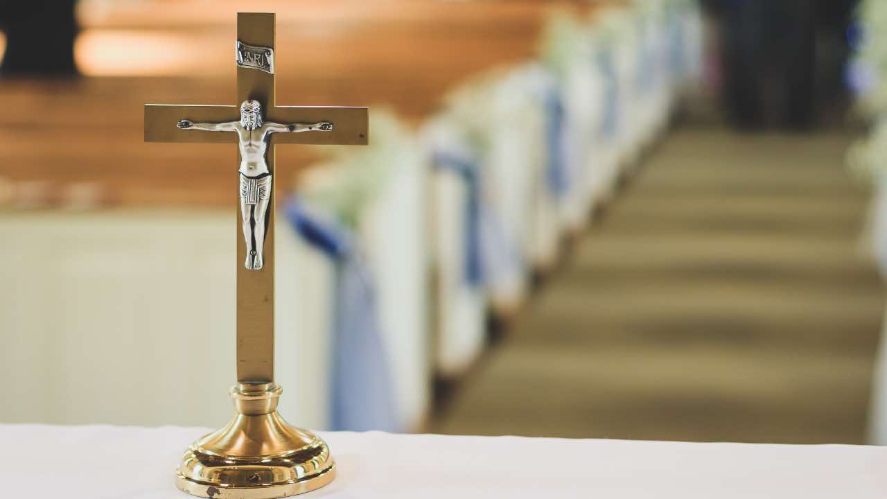 Cómo el dinero mueve los hilos de la Semana Santa