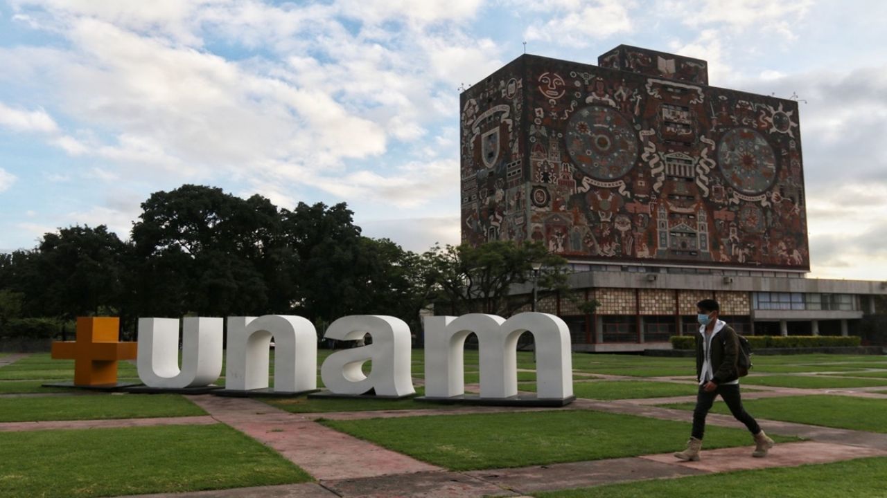 ¿Cuál es el costo por conseguir el título en la UNAM 2023?