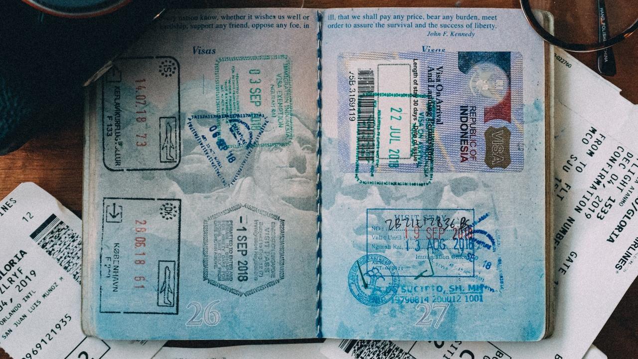 ¿Quiénes no tendrán que hacer entrevista tras cambios en la visa?