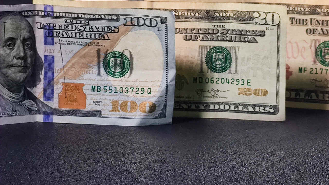 Este es el precio del dólar hoy 05 de mayo de 2023