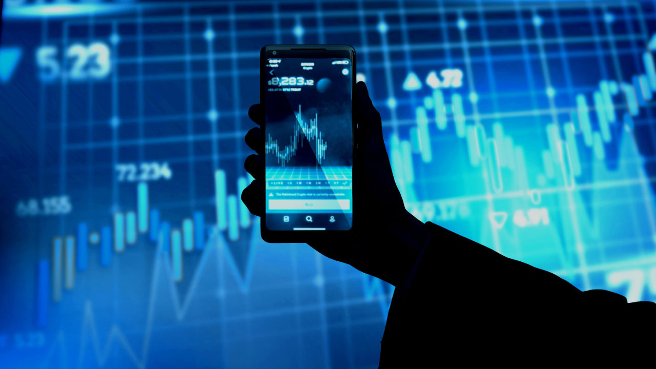 EEUU plantea prohibir exportaciones de chips a China: tecnológicas retroceden