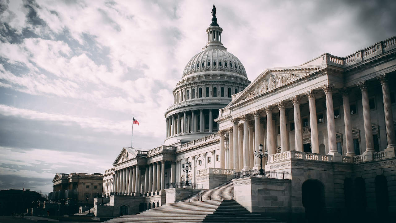 Euforia en los mercados: Senado en EEUU aprueba suspender el techo de la deuda