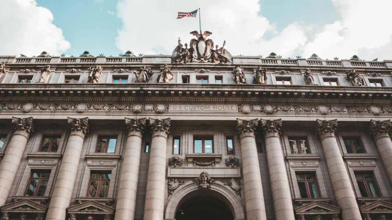 Fed deja su tasa de interés sin cambios, en 5% a 5.25%