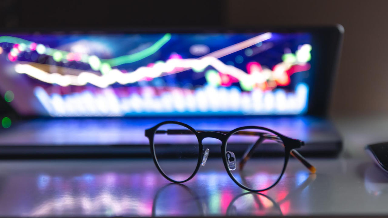 Sector tecnológico retrocede ante temores sobre la política monetaria en EEUU