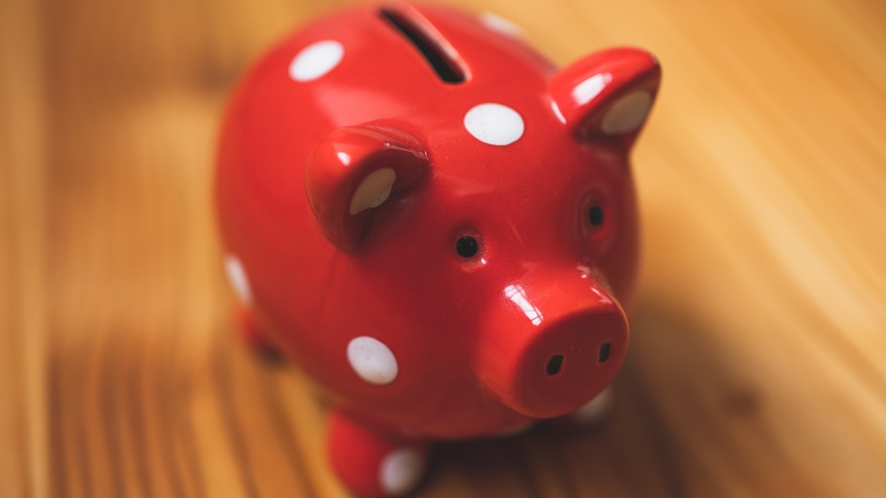 ¿Ganas poco dinero? Sigue estos consejos para ahorrar