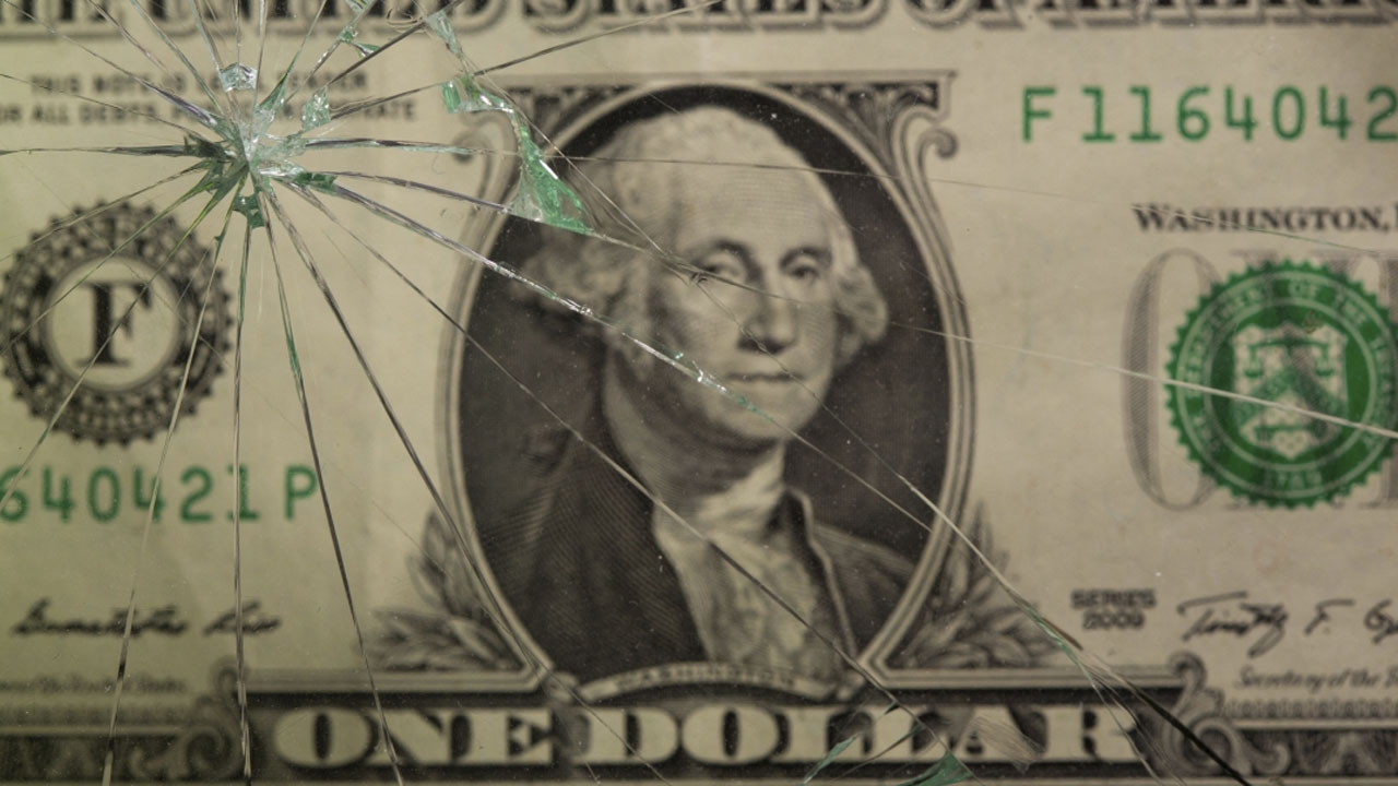 Este dólar el dólar cae ante el peso