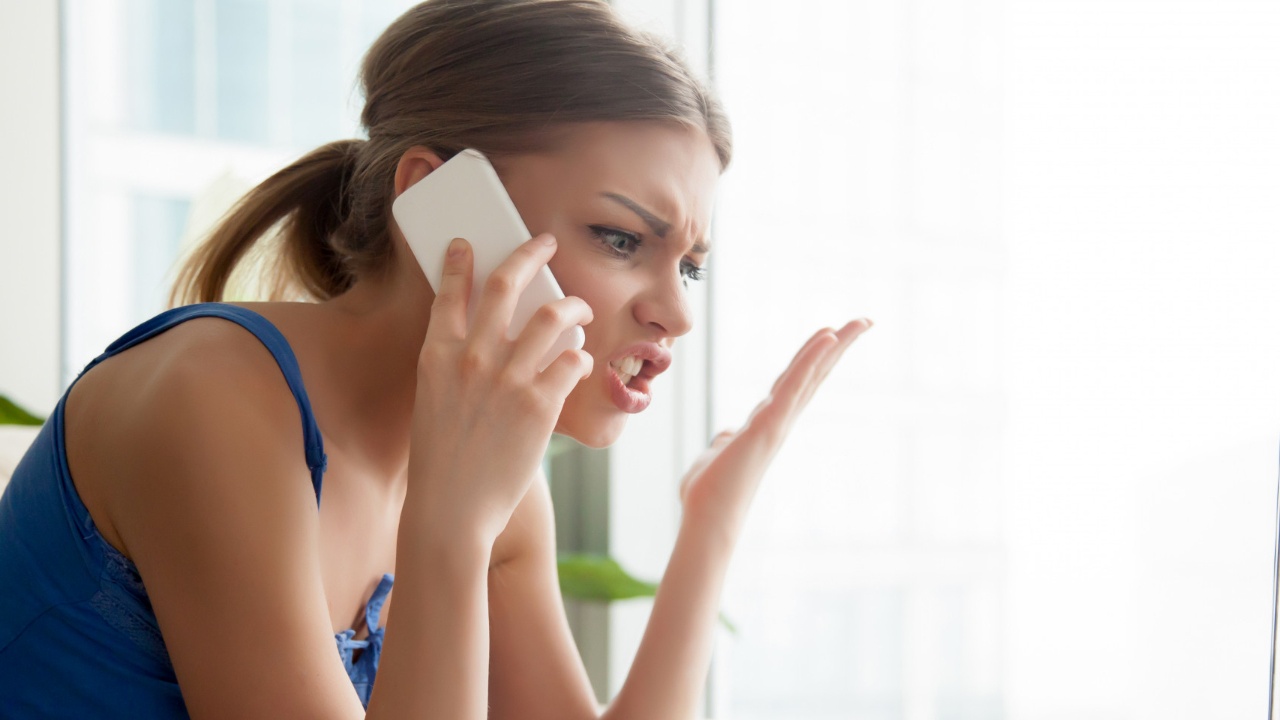 ¿Por qué debes evitar las llamadas del banco? Entérate