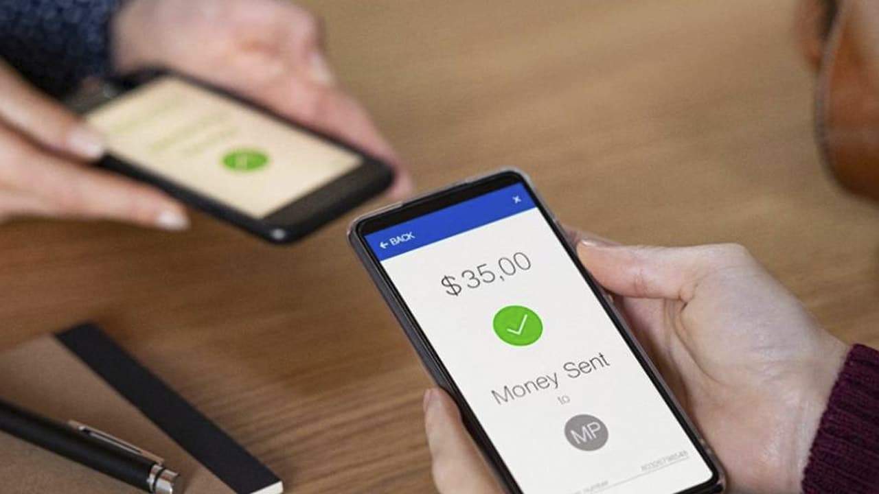 Hay días que no se recomienda enviar dinero
