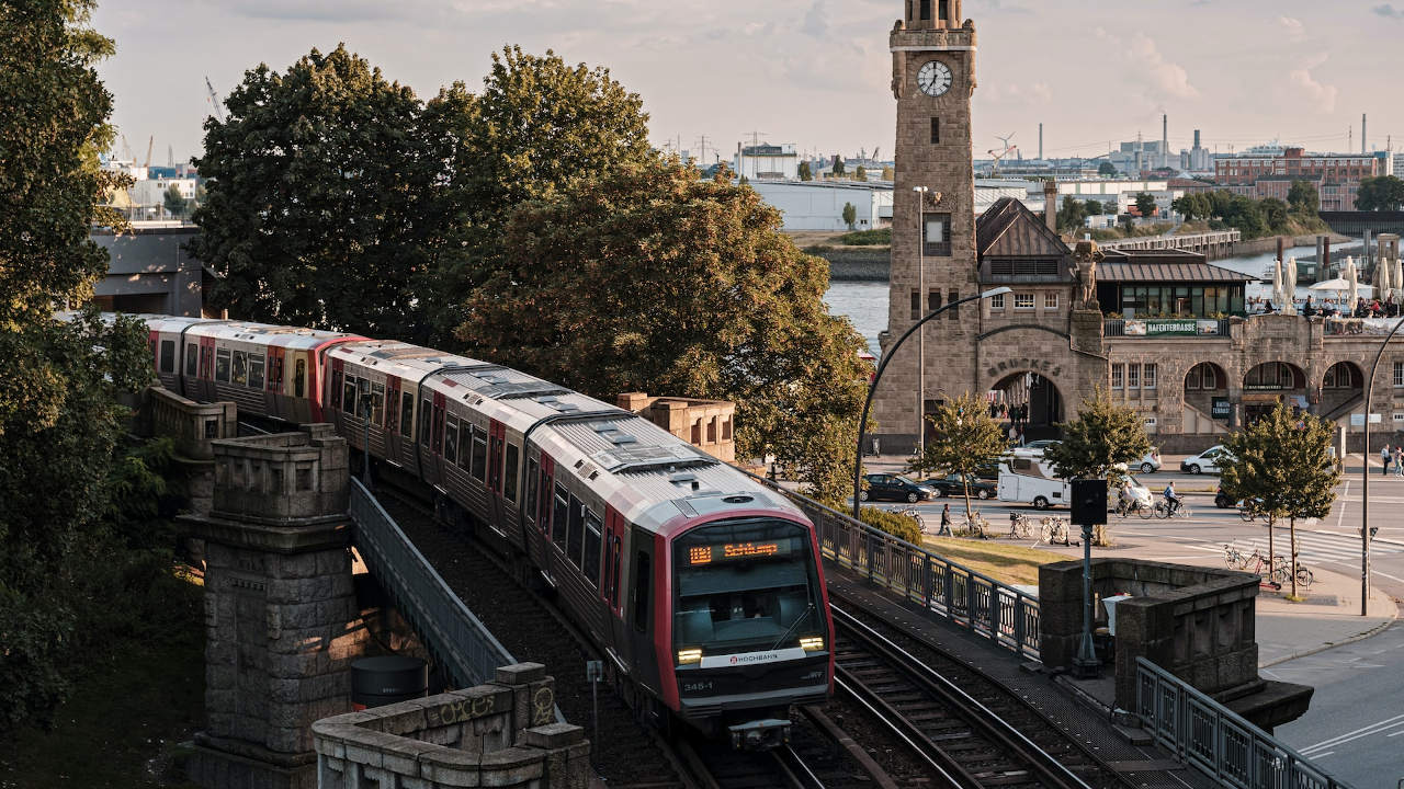 ¡Toma tu maleta! Esto gana un profesional en Alemania