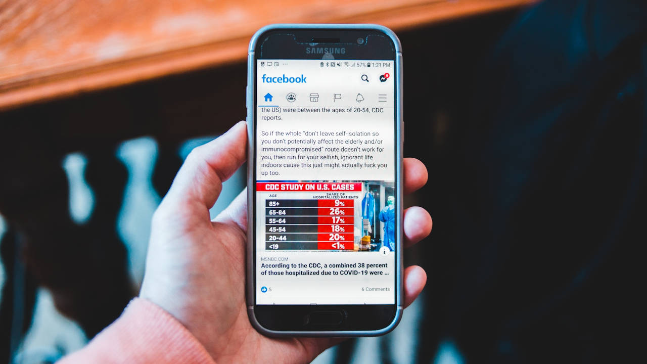 Mexicanos se quejan de largas jornadas laborales en redes sociales