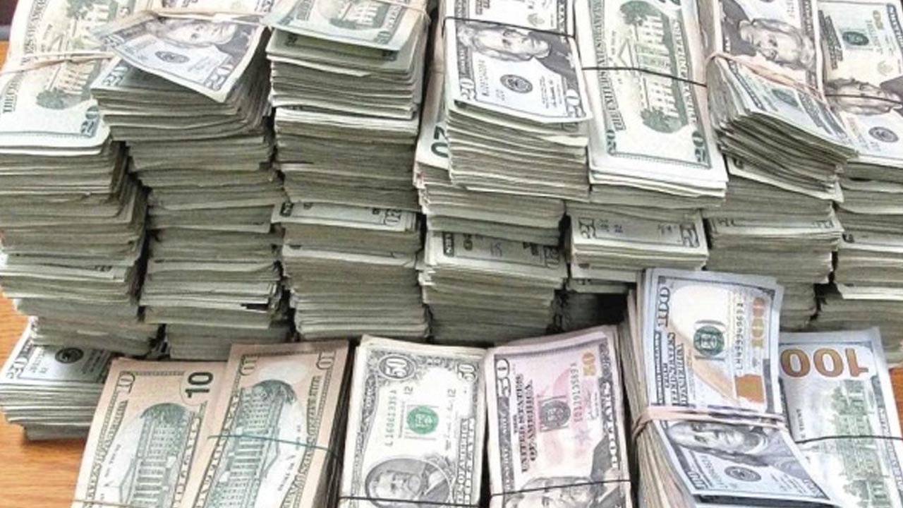 ¿Cuál es el límite de dinero que puede llevar en un vuelo internacional?