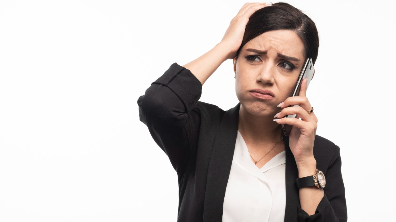 ¿Qué datos personales no debes dar si te llaman del banco?