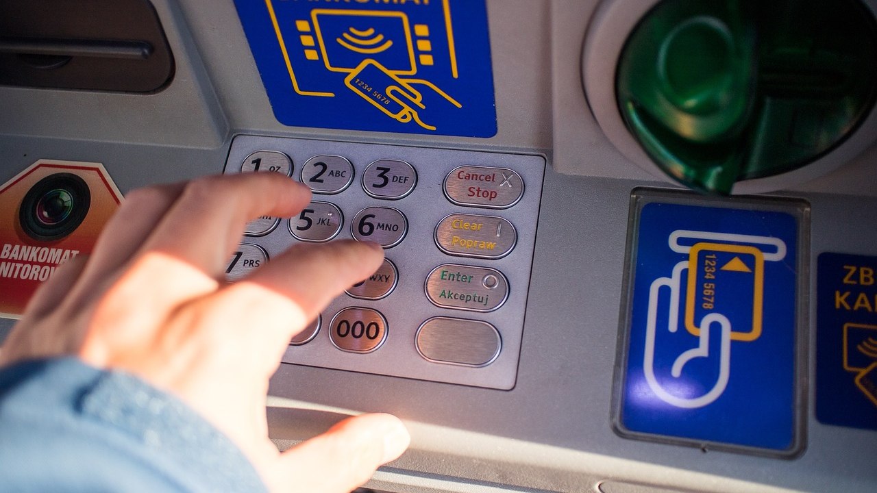 ¿Dónde puedes retirar tu Pensión Bienestar gratis?