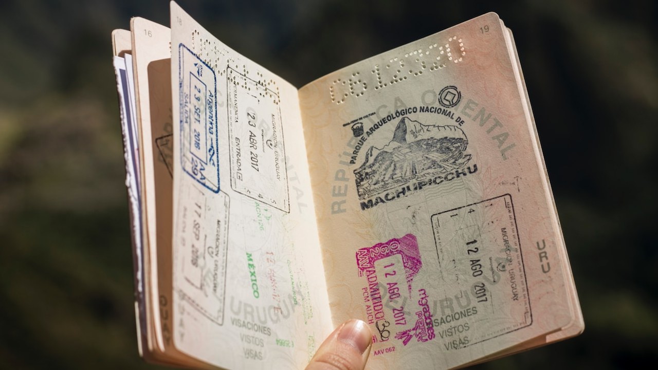 ¿Es posible que te nieguen la visa americana por deudas?