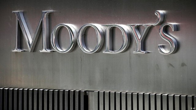 Moody's recorta la calificación crediticia de 10 bancos estadounidenses