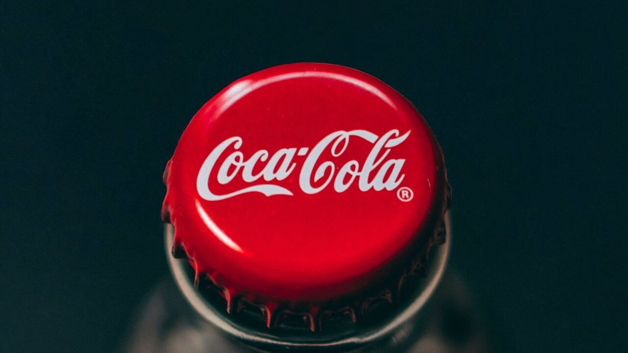 Trabaja en Coca Cola y gana hasta 30 mil pesos al mes