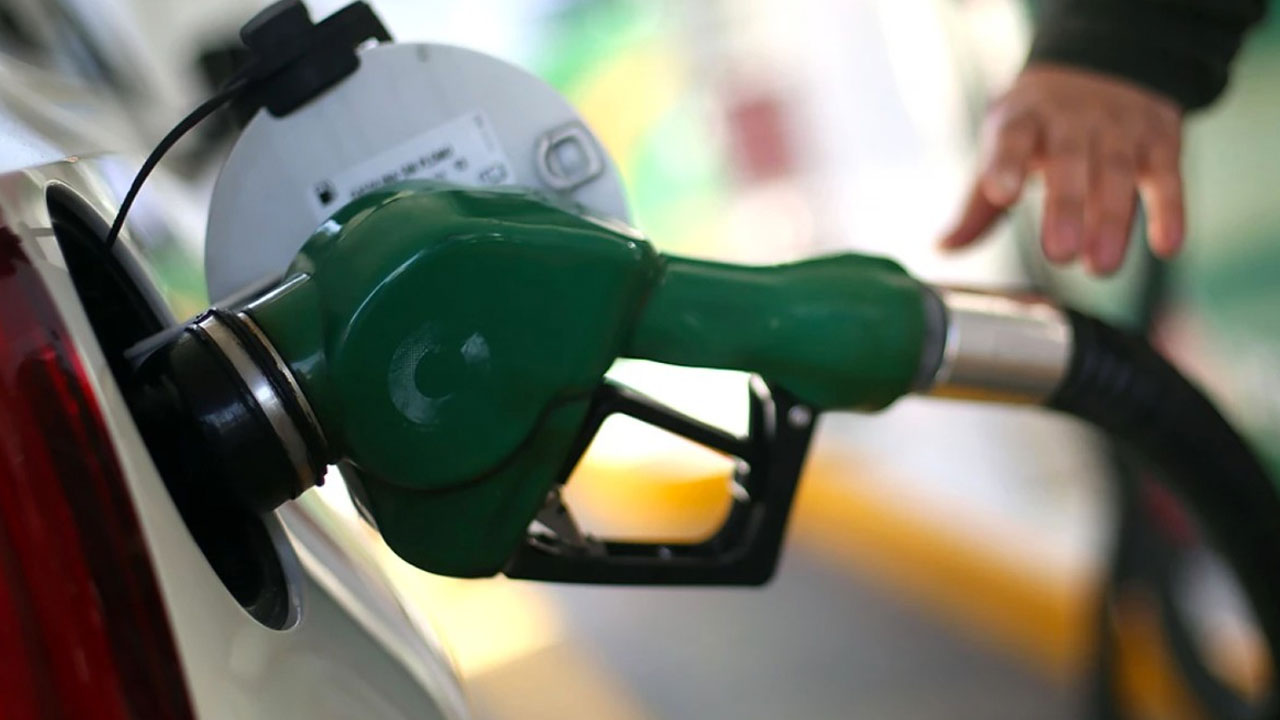 ¿Cuál es el precio de la gasolina y diésel hoy 4 de agosto de 2023 en México?