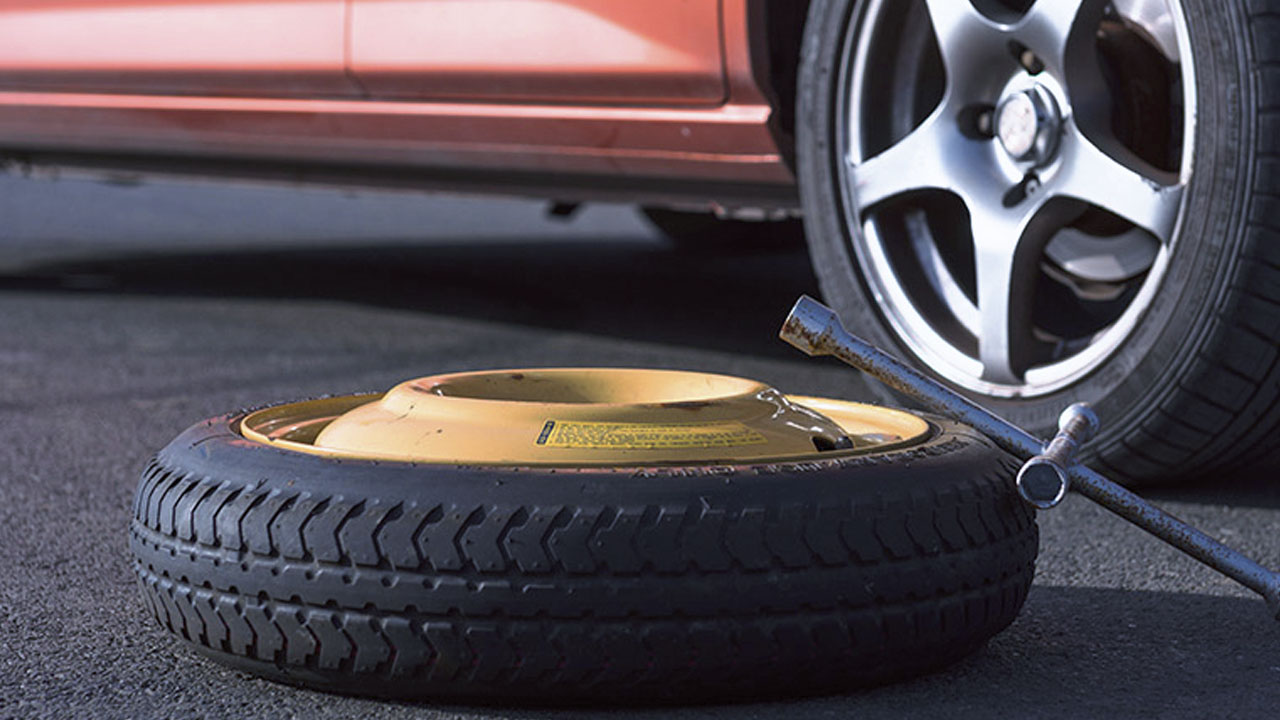 ¿De cuánto es la multa por no llevar llanta de refacción?