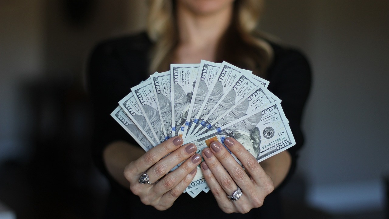 Profeco: Conoce la mejor opción para enviar remesas