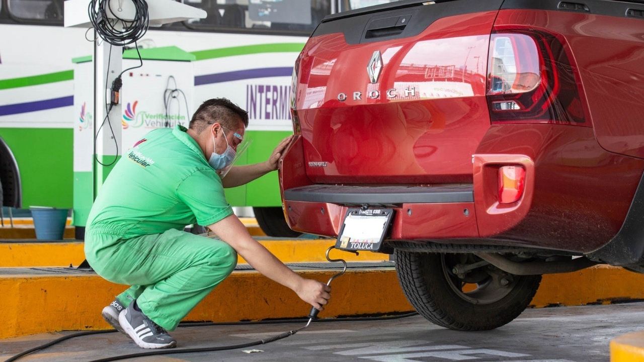 ¿Cuánto cuesta la verificación vehicular en octubre?