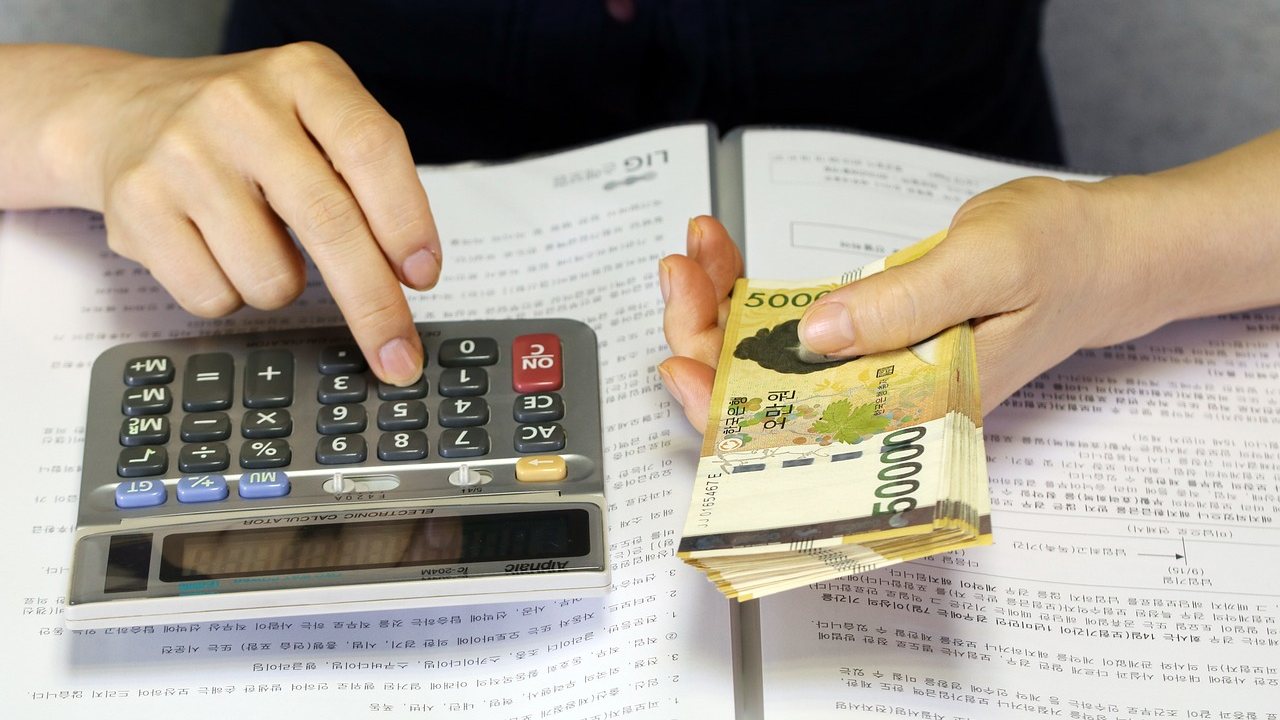 ¿En cuánto tiempo desaparecen las deudas en Buró de Crédito de Elektra y Coppel?